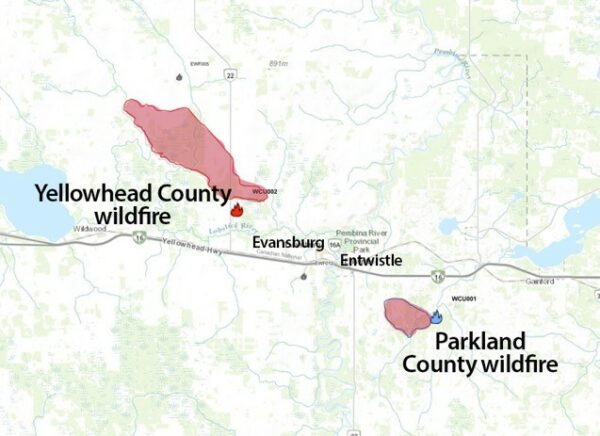 a map of alberta zoomed in on yellowhead county and parkland county with areas impacted by wildfires highlighted in red 