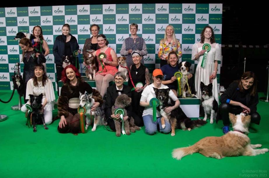 Jennifer Fraser and Daiquiri (bottom row, second from the left) at Crufts 2023 | Canine Freestyle GB