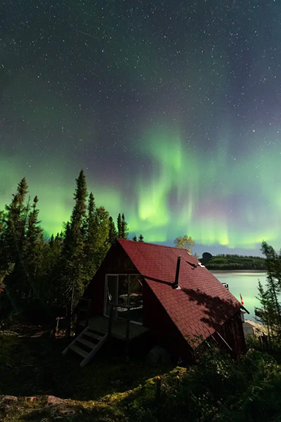 Andrew Lake Lodge relies on smoke-free skies to offer prime aurora-viewing opportunities | Andrew Lake Lodge
